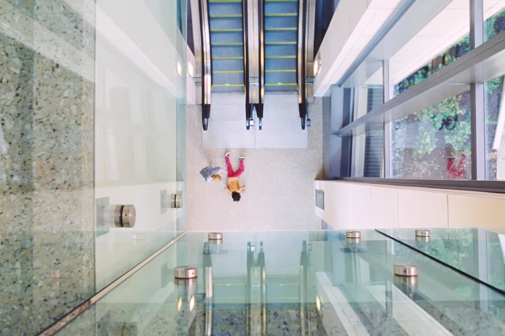 97D2F760-BDB8-494B-AF42-DA803CC3DE0E